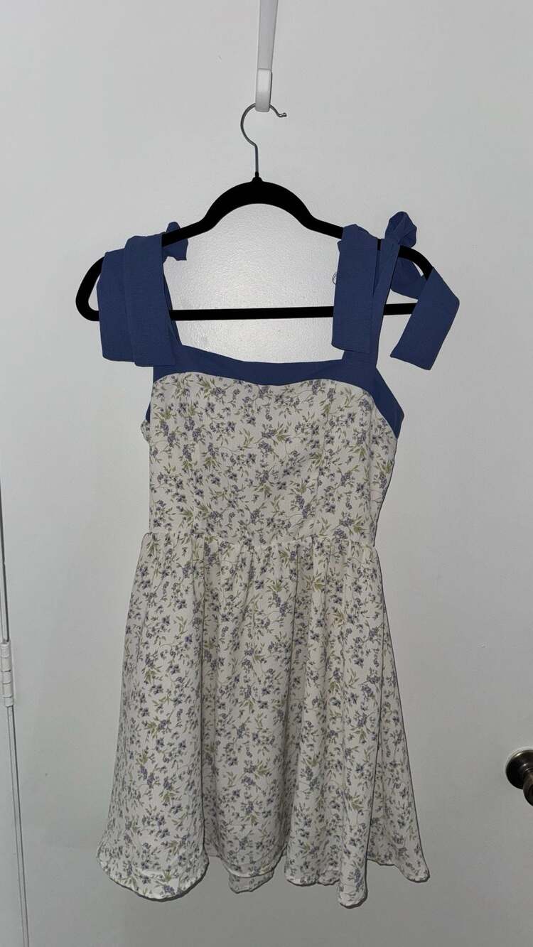 Marshalls Floral Dress Tie Straps Smocked Back White Blue Size S